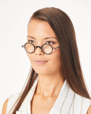 Aptica Amor Ready Reading Glasses Unisex Blue Light Filter Female Model