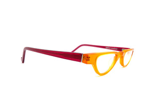 Winston Oranje met rood computerbril